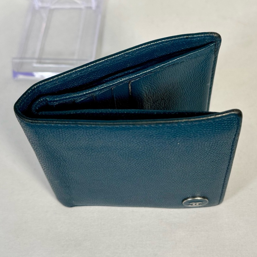 Chanel Caviar Bifold Wallet blue EUC with box - Picture 4 of 12